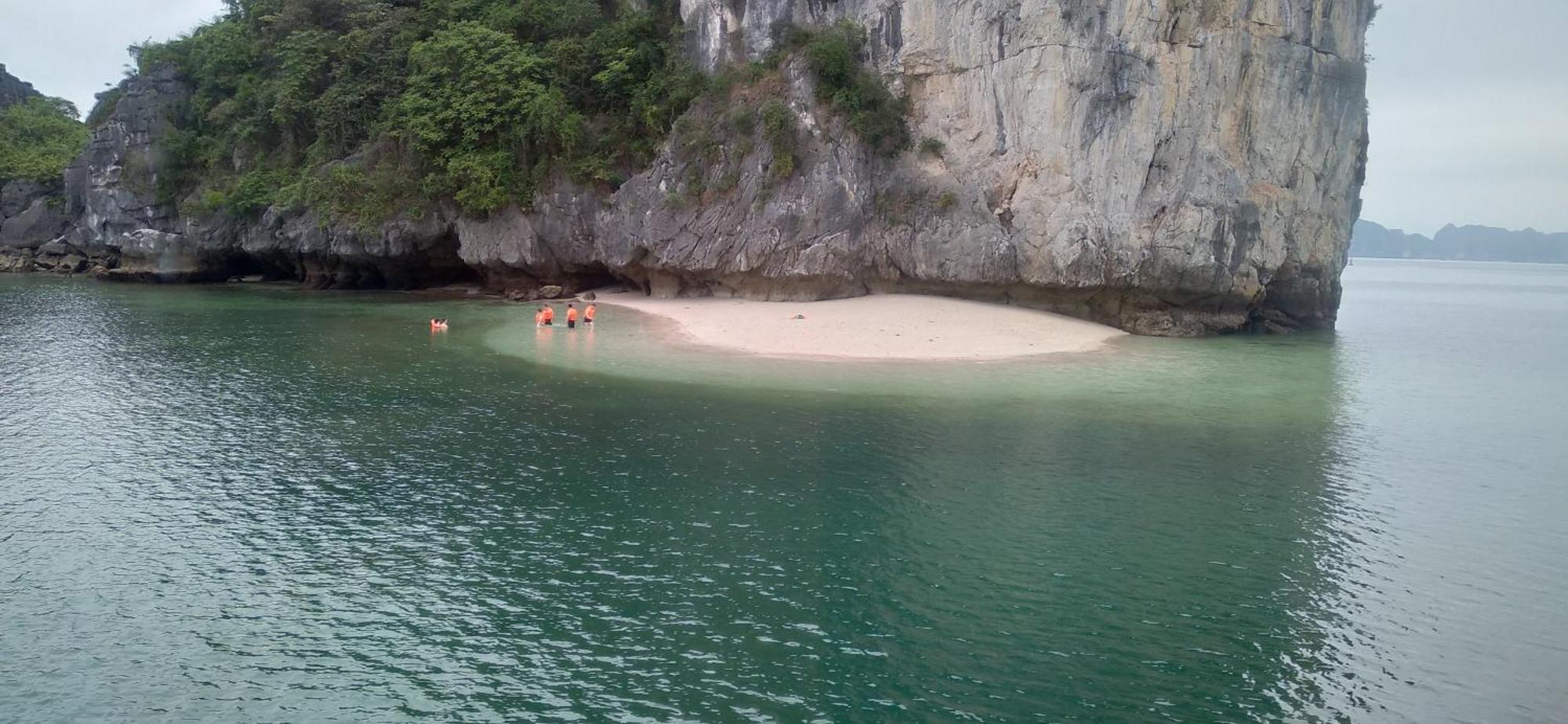 Cat Ba Victory Hostel Dong Khe Sau Bagian luar foto
