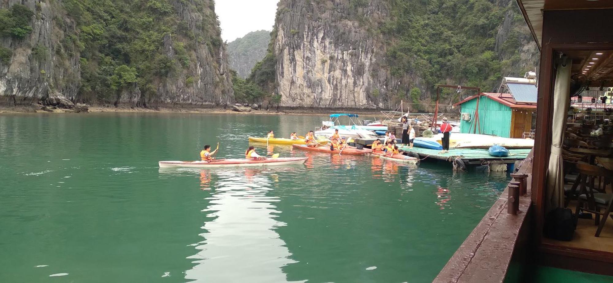 Cat Ba Victory Hostel Dong Khe Sau Bagian luar foto
