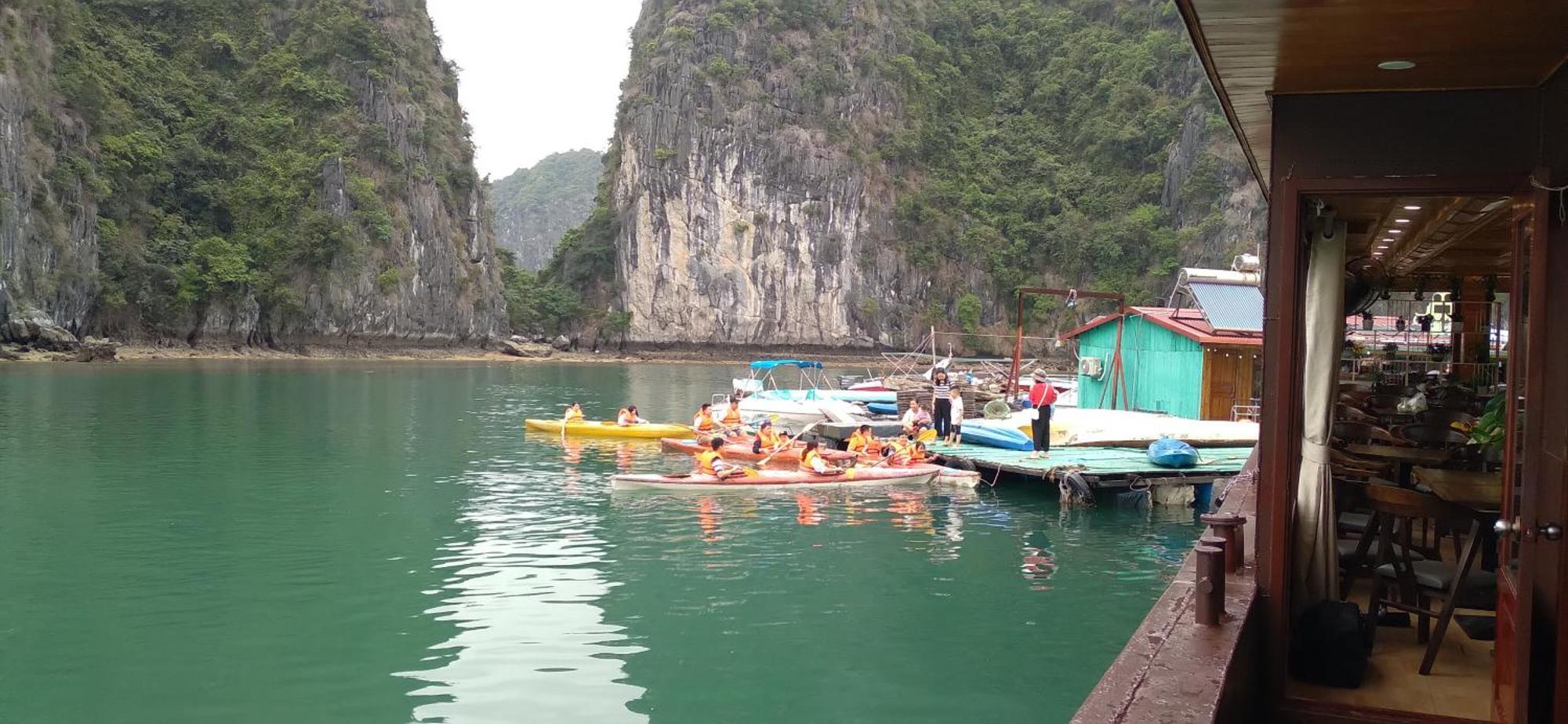 Cat Ba Victory Hostel Dong Khe Sau Bagian luar foto