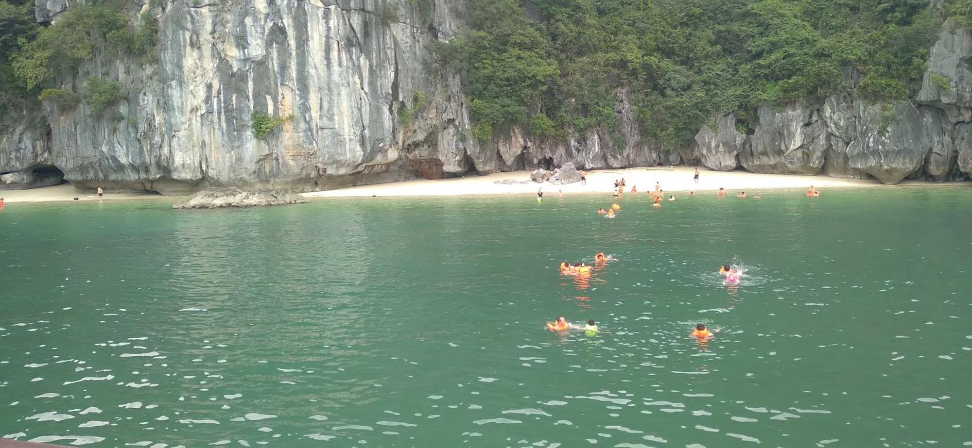 Cat Ba Victory Hostel Dong Khe Sau Bagian luar foto