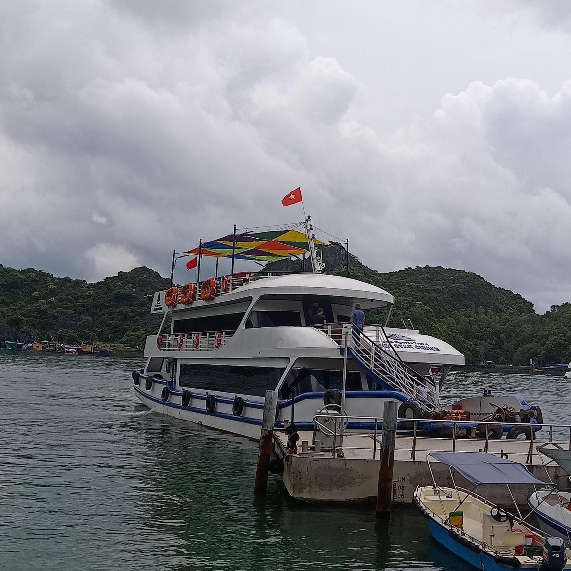 Cat Ba Victory Hostel Dong Khe Sau Bagian luar foto