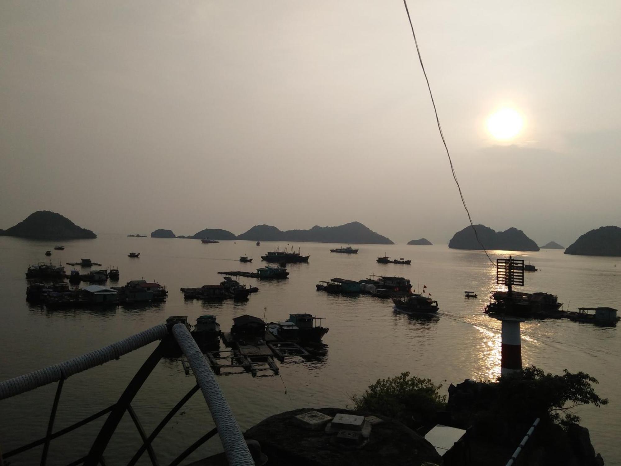 Cat Ba Victory Hostel Dong Khe Sau Bagian luar foto